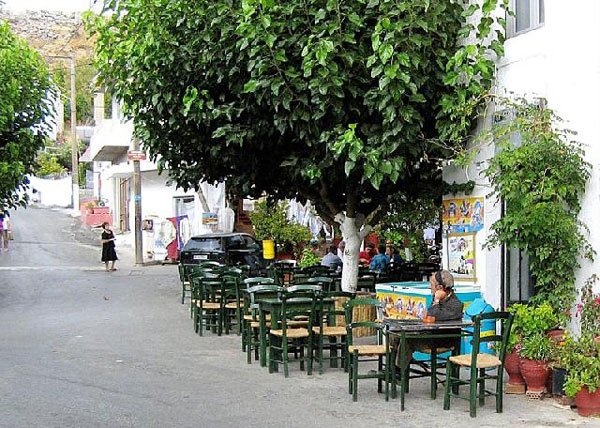 The Greek village where nobody smokes or can buy cigarettes (video)
