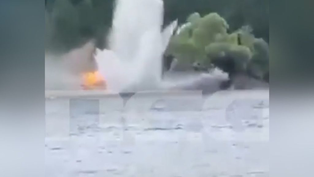 Firefighting helicopter crashes in Lake Aoos, NW Greece